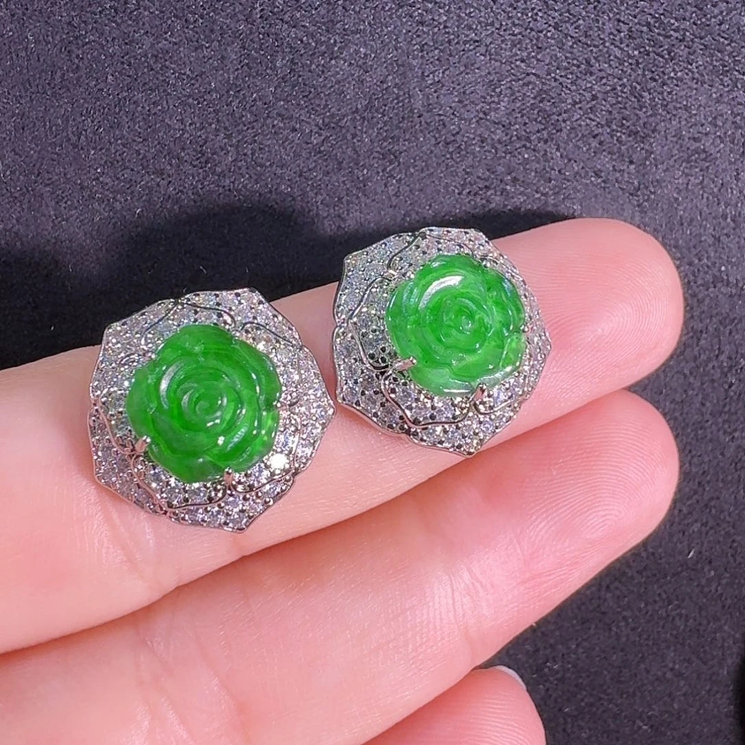 翡翠未镶嵌耳饰玫瑰