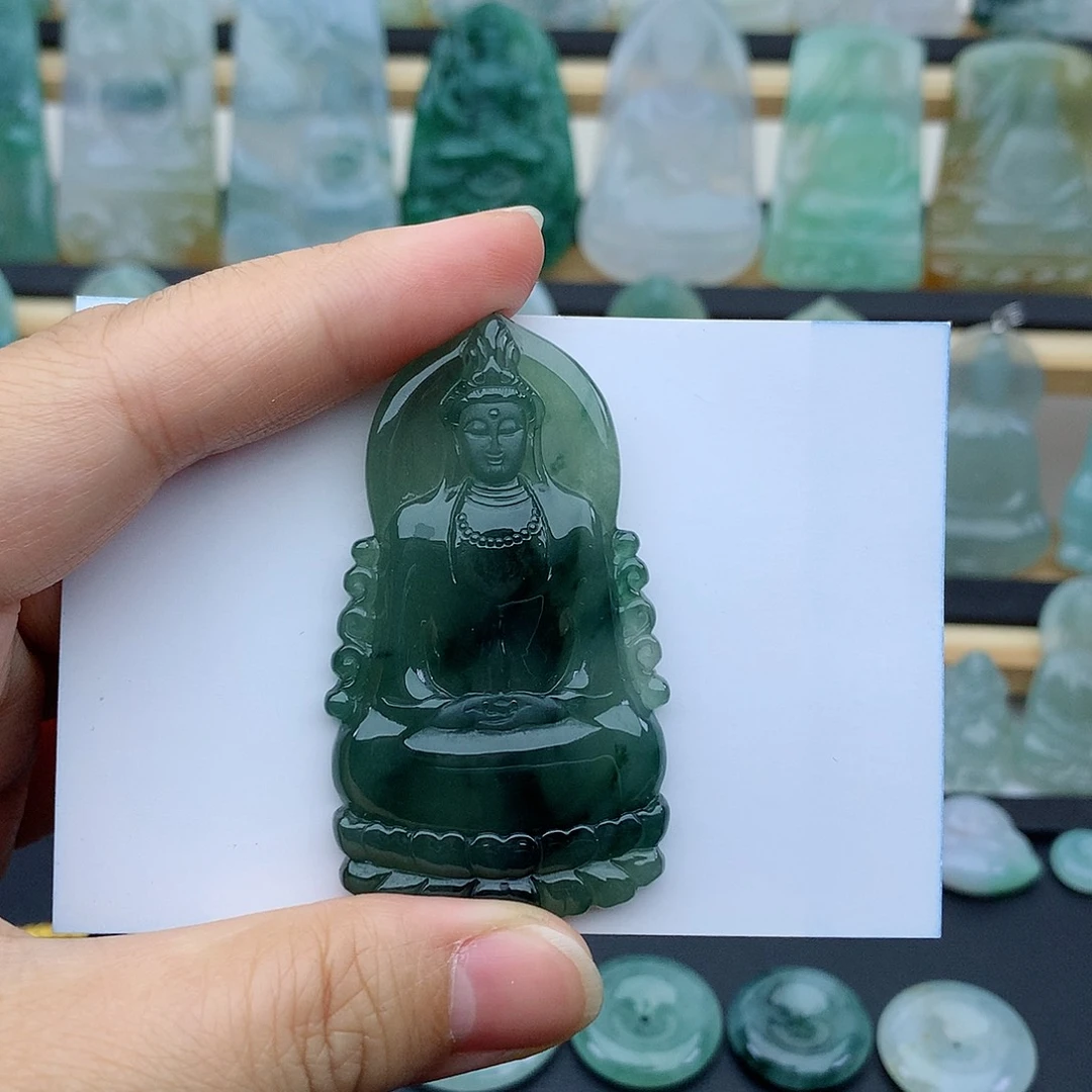 翡翠未镶嵌颈饰观音