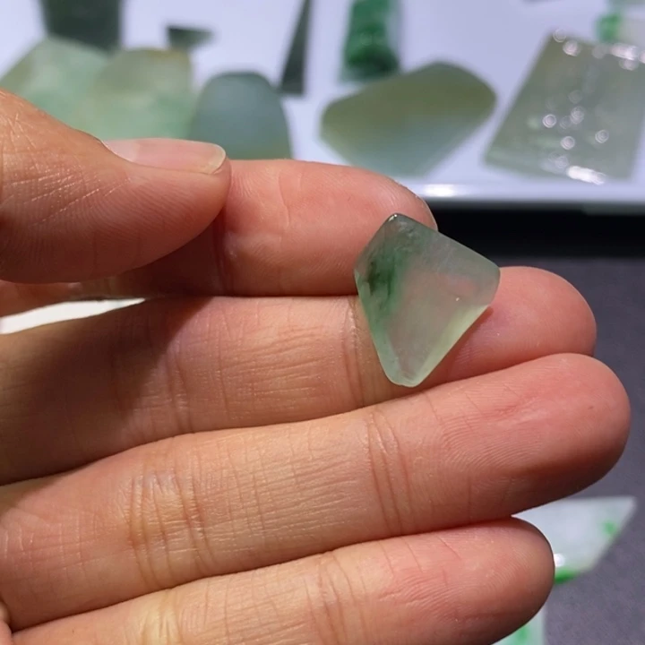 定制翡翠未镶嵌定制