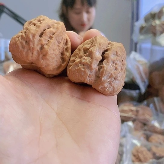 【闪购商品】把件文玩核桃39红皮蛤蟆头
