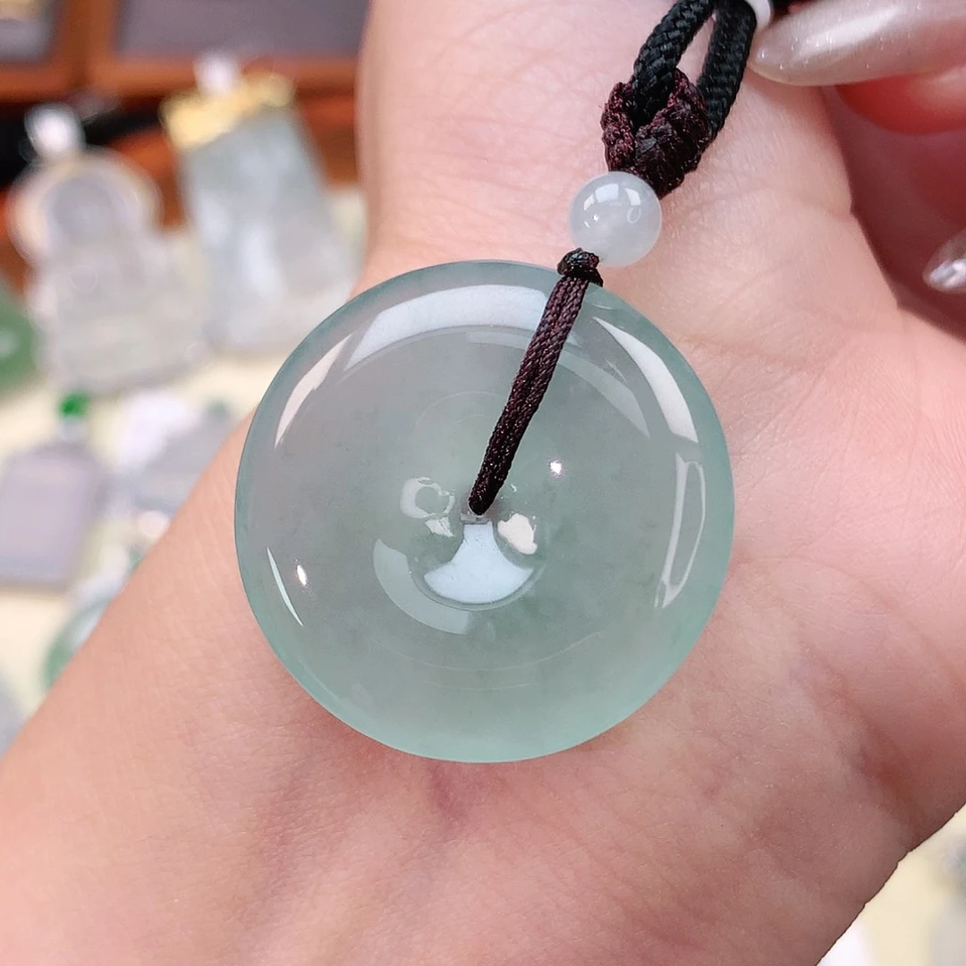 翡翠挂件未镶嵌扣