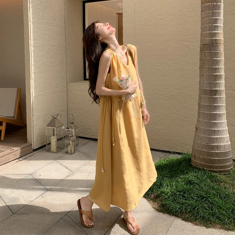 度假风串珠抽绳连衣裙2025夏季新款气质法式氛围感无袖显白吊带裙