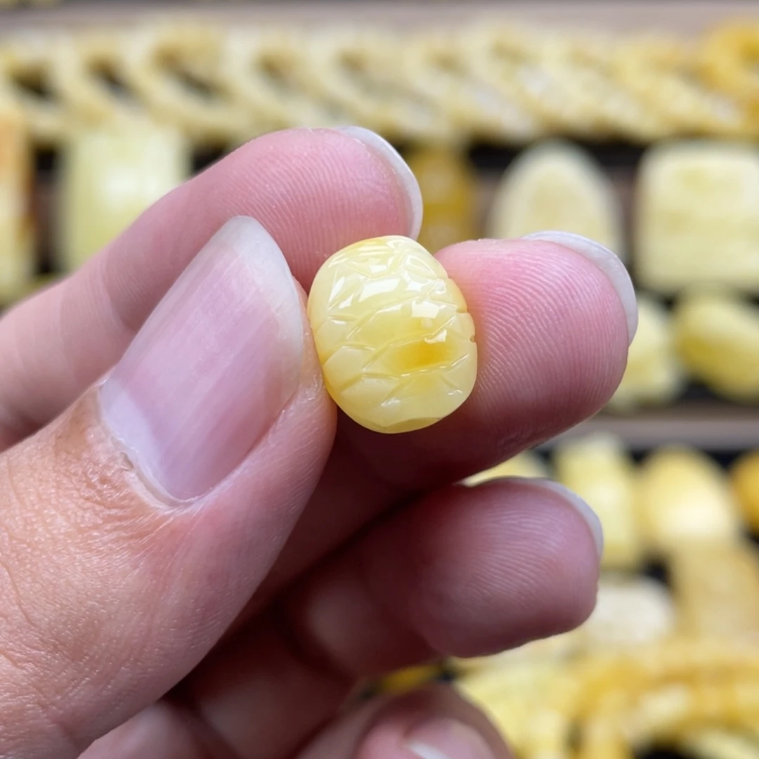 琥珀未镶嵌裸石琥珀蜜蜡