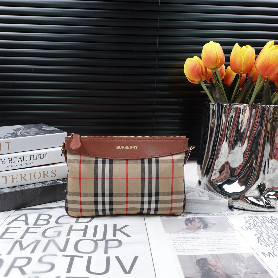 95新 BURBERRY/博柏利 单肩包/T20220368