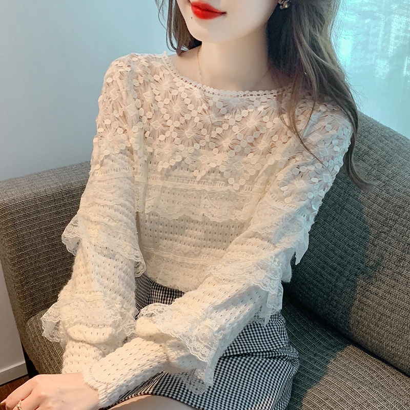 时髦复古气质蕾丝打底衫女秋季2025新款宽松灯笼长袖小衫内搭上衣