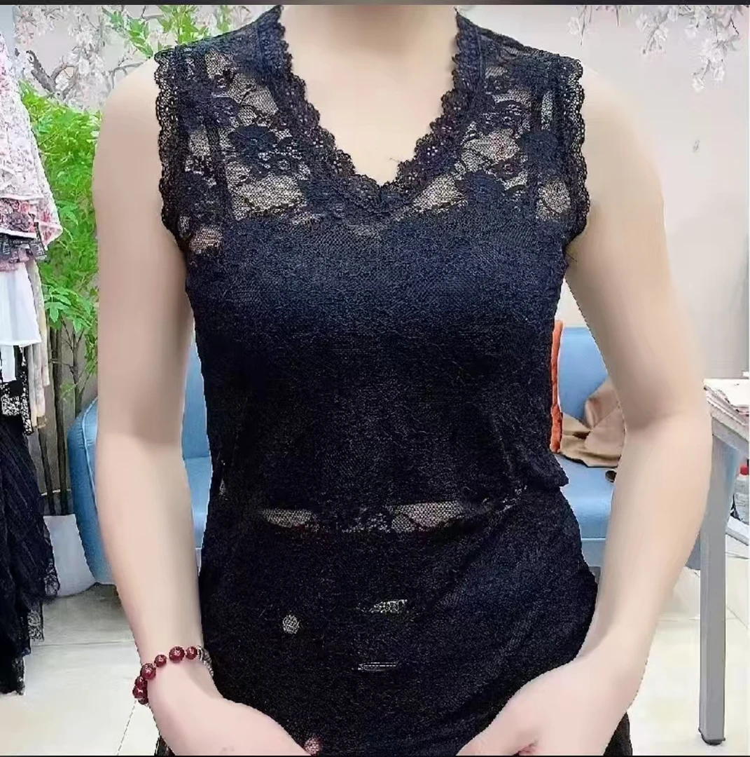 6601款黑色小梅花蕾丝衫