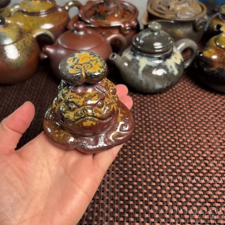 紫砂茶杯金蟾盖只