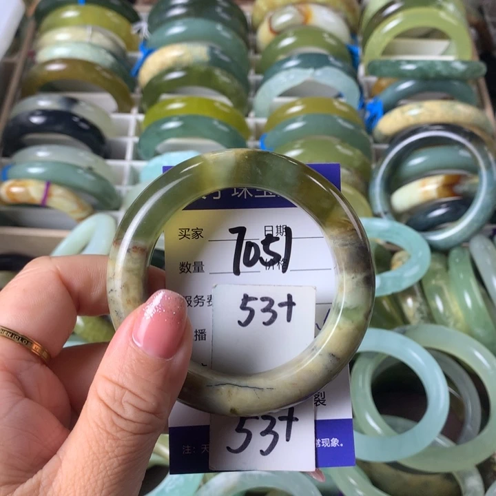 蛇纹石玉未镶嵌手镯7051