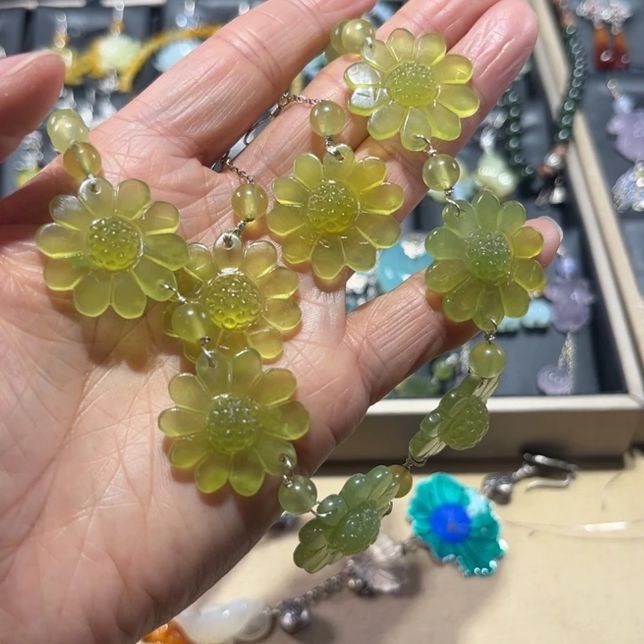 蛇纹石玉未镶嵌耳饰项链