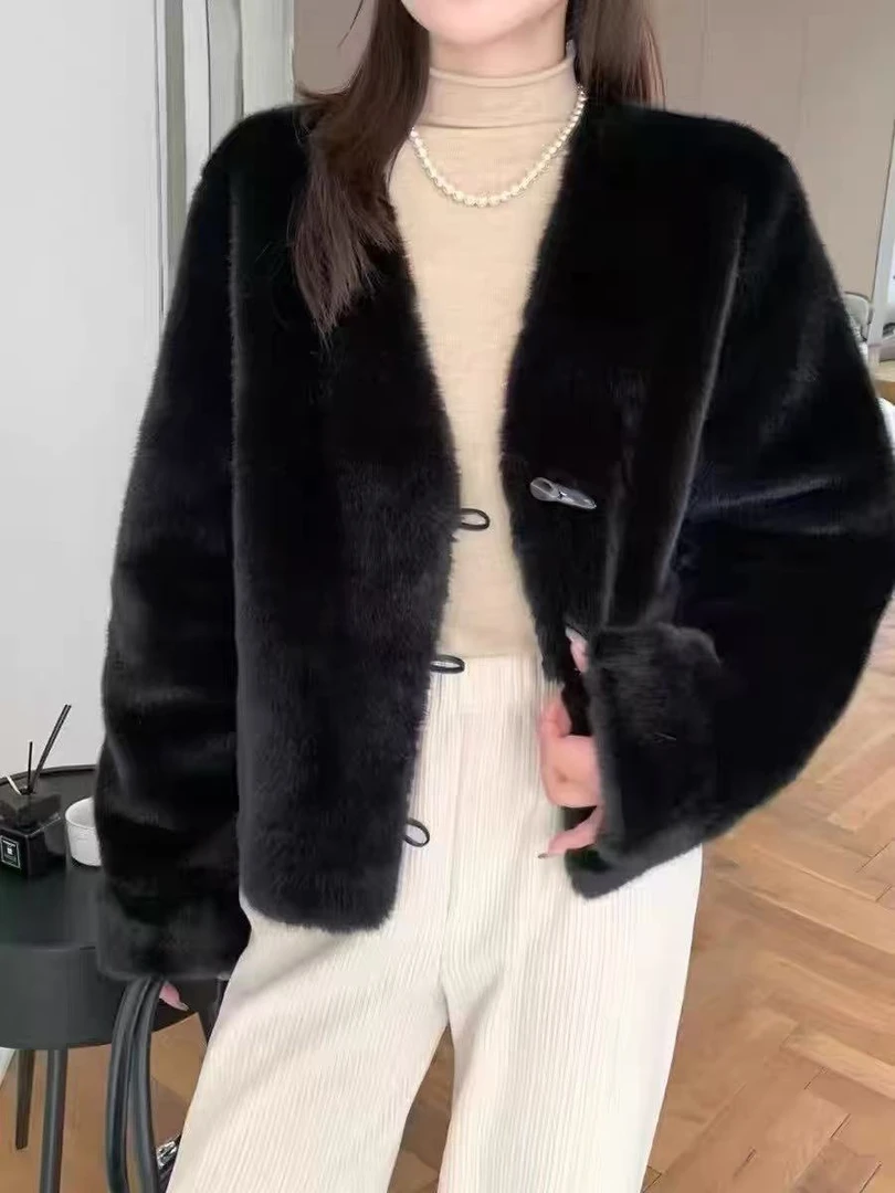 999#牛角扣新款毛毛外套上衣女外套女装开衫气质时尚女士短外套