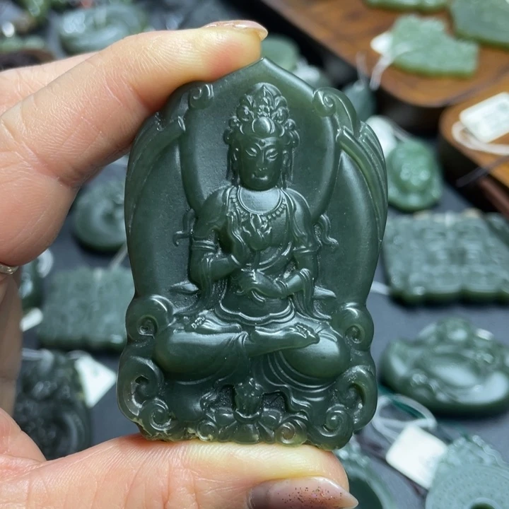 岫岩河磨玉（透闪石质玉）颈饰未镶嵌