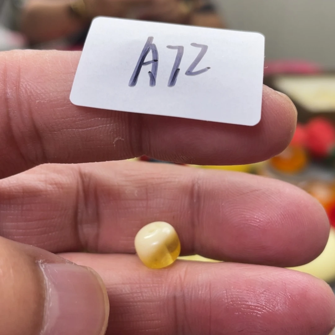 手链琥珀未镶嵌多样性发，发其中一件