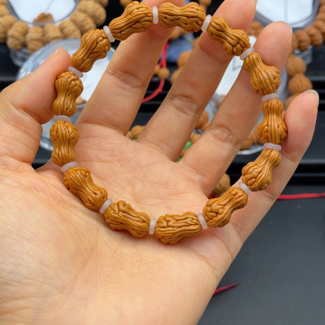 B****桃核吊坠见健健康康平平安安9