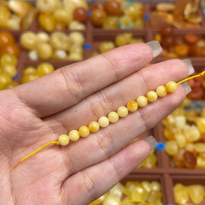 阿***丶蜜蜡未镶嵌珠宝奇石福利款散珠微微瑕