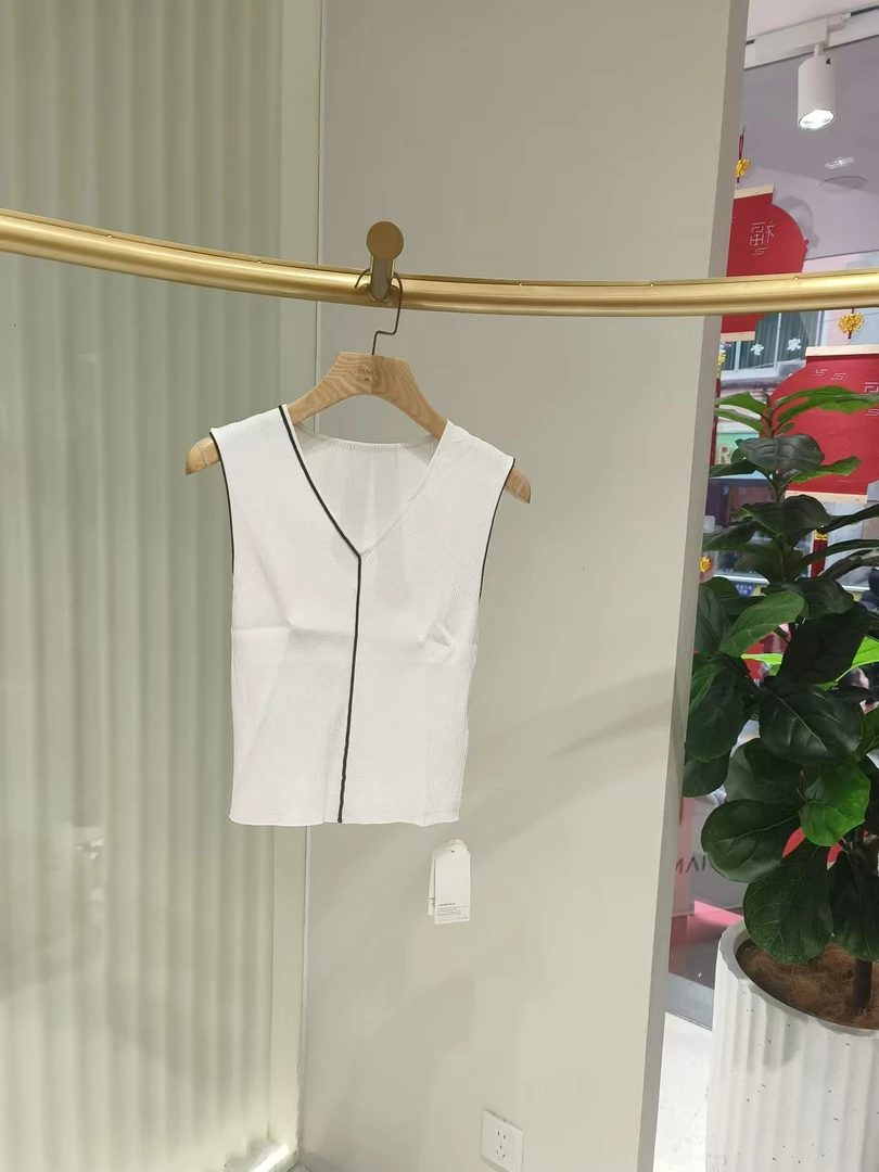 白色短款背心#百搭