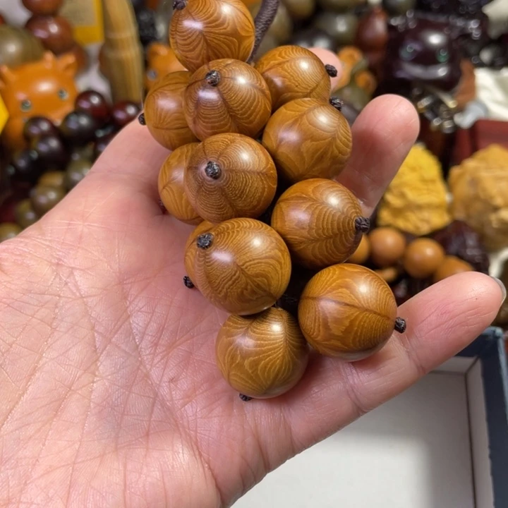 乐***。绿檀18989566666887888