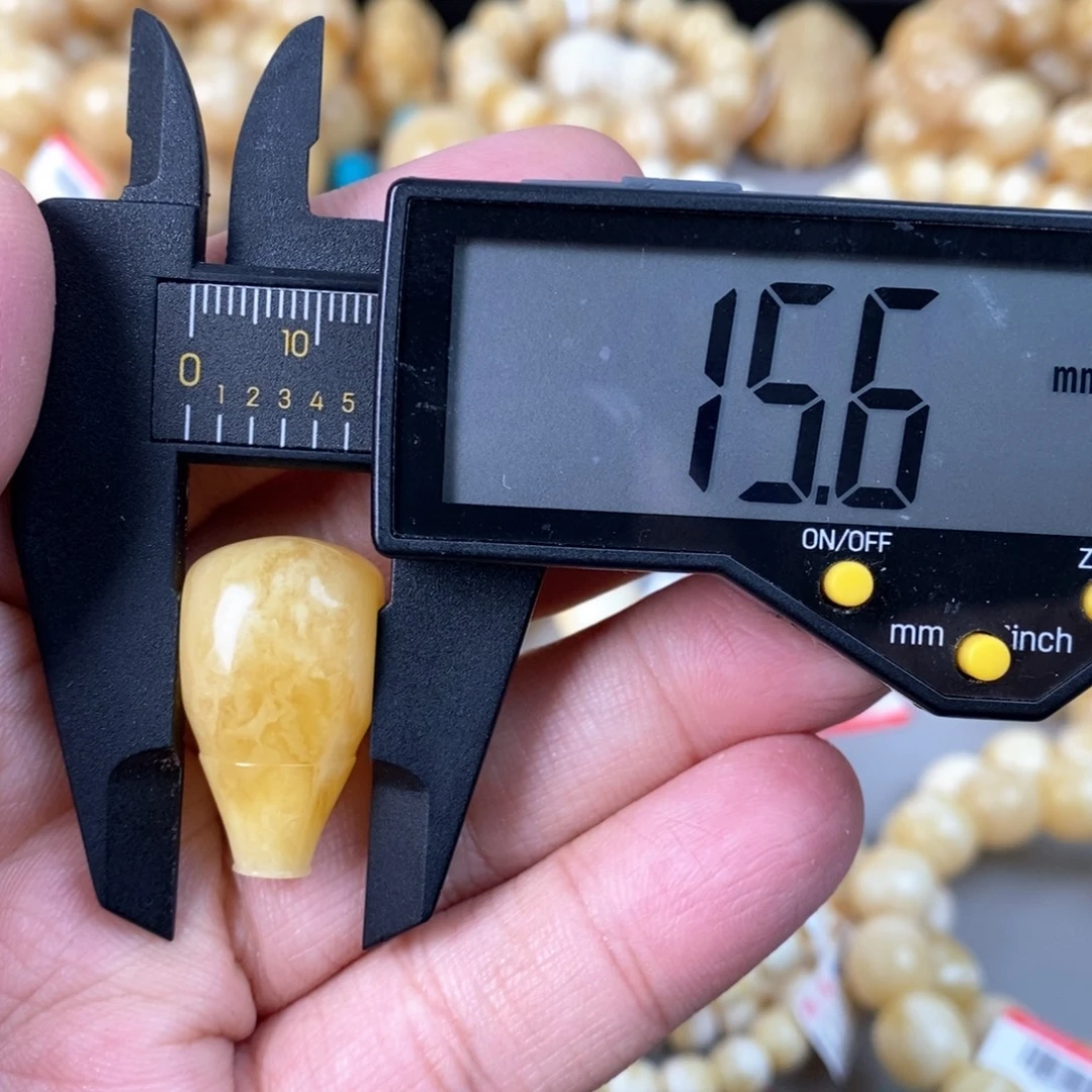 蜜蜡未镶嵌珠宝奇石3.7g