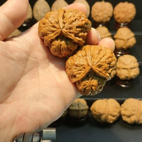 把件文玩核桃46+凌子三棱精品
