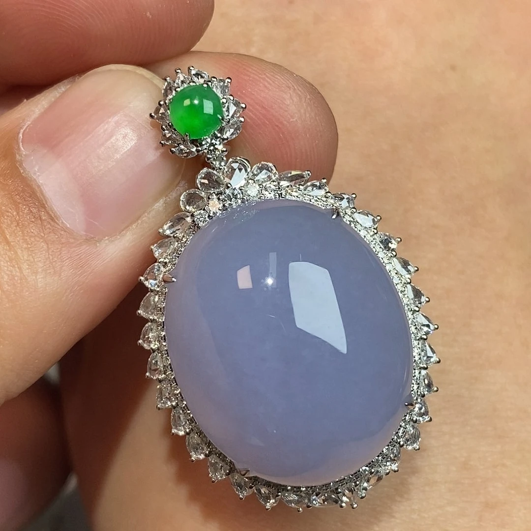 翡翠颈饰18K金镶嵌蛋面