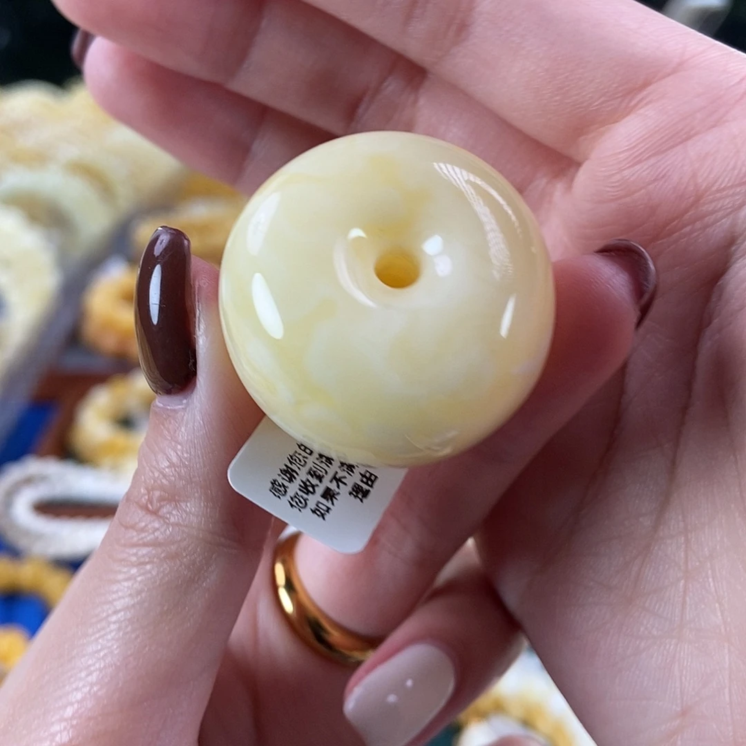 琥珀未镶嵌珠宝奇石14.25 白蜡虎皮纹