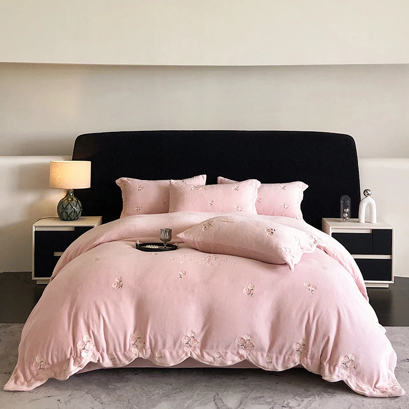 秋冬轻奢加厚磨毛牛奶绒四件套保暖加绒被套床单冬季牛奶绒四件套