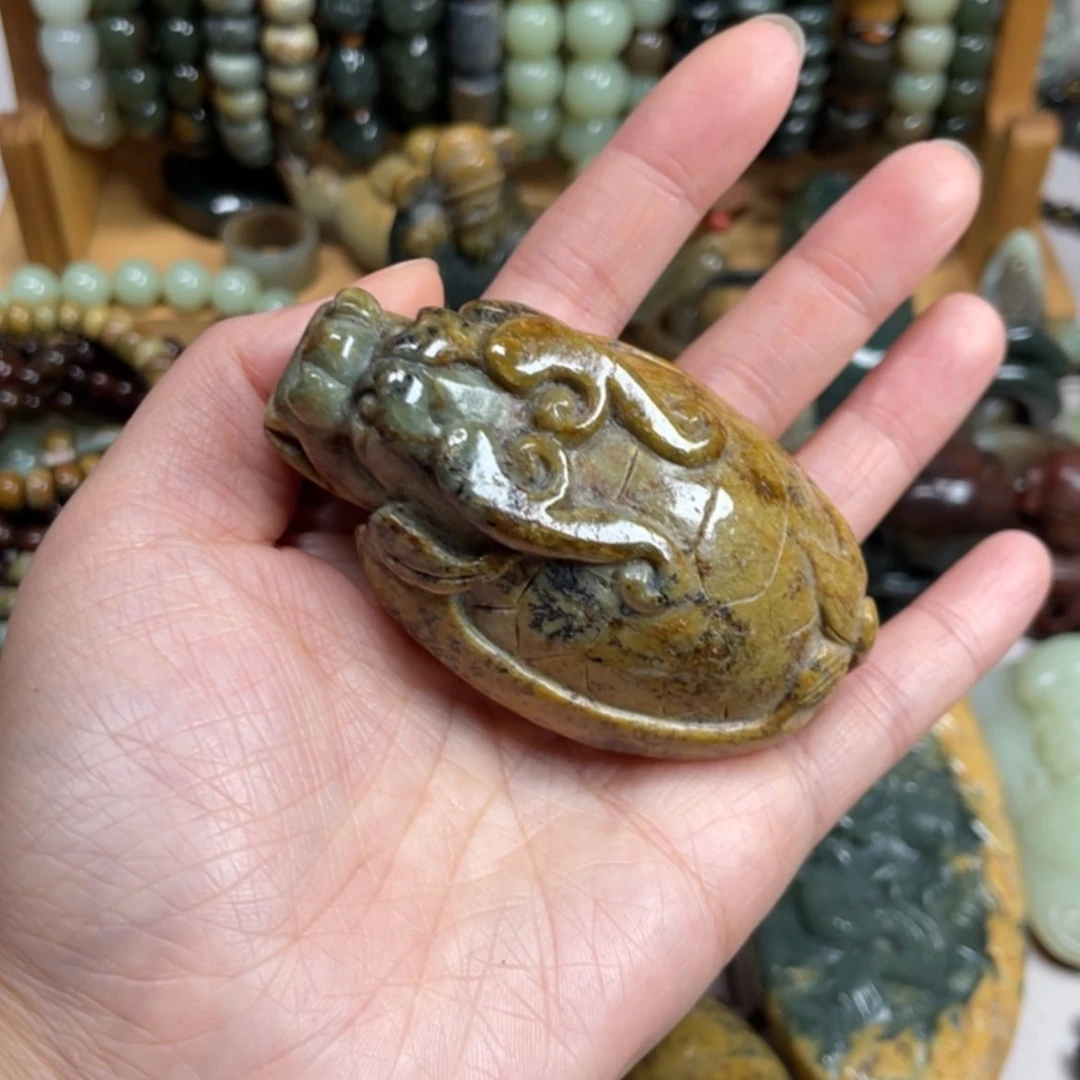 【闪购商品】未镶嵌岫岩河磨玉（透闪石质玉）把件雄*✨