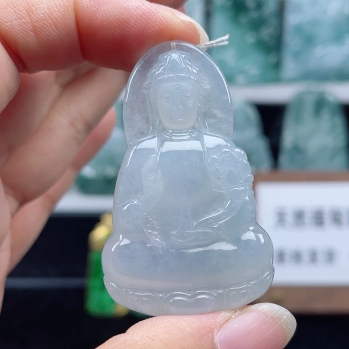 颈饰未镶嵌翡翠素衣观音