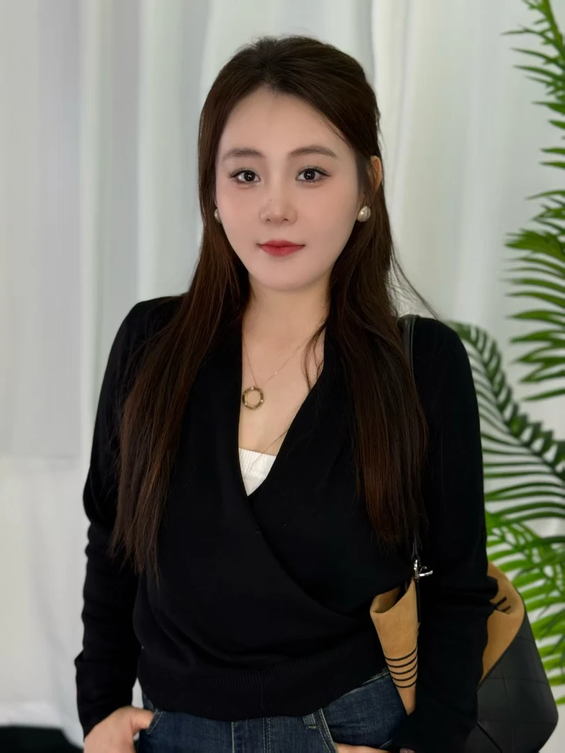 在美家【长袖极简风 丝光羊毛针织衫】