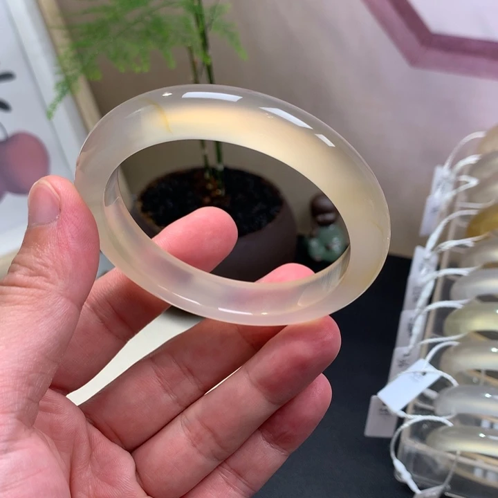 手镯玛瑙/玉髓未镶嵌