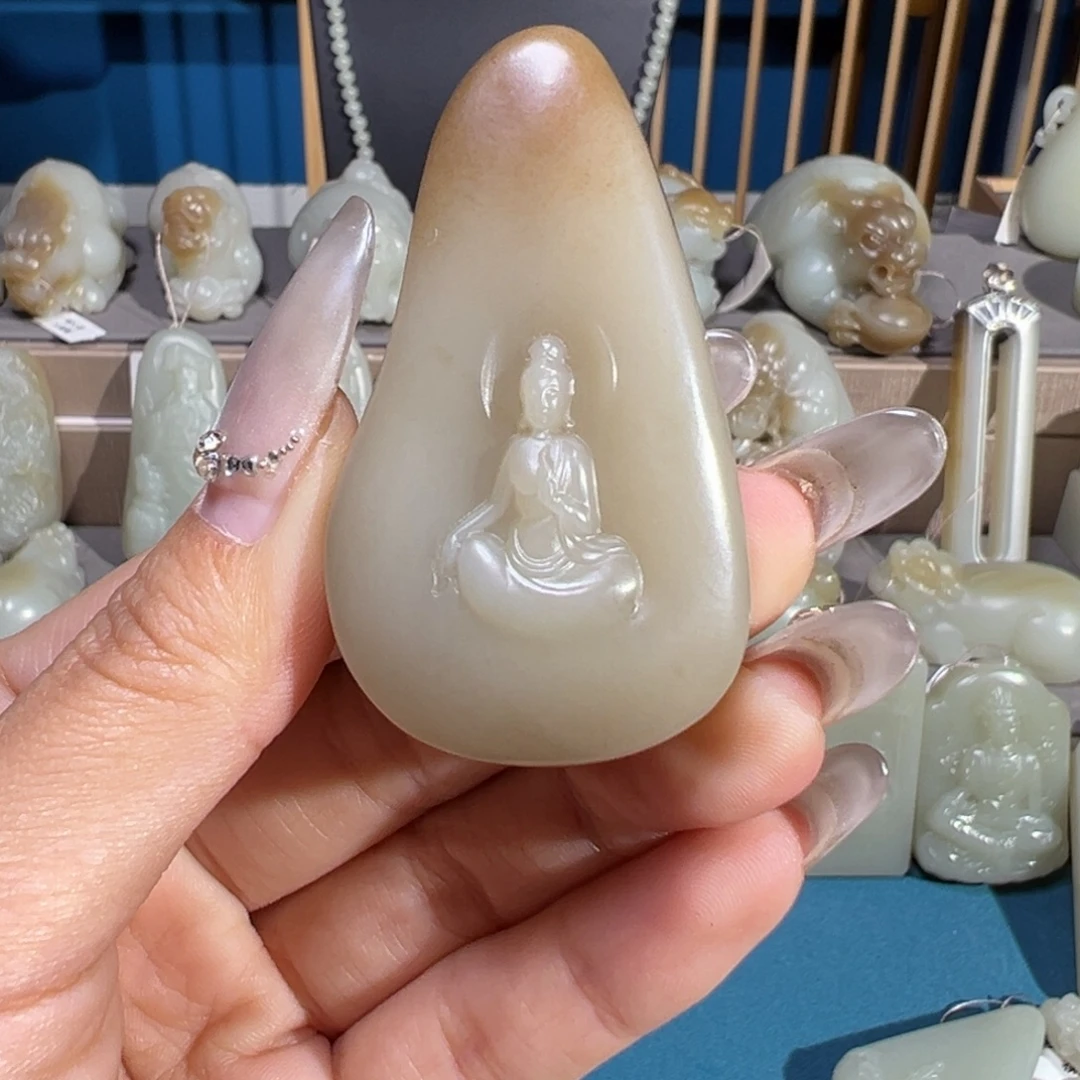 和田玉（糖玉）未镶嵌颈饰