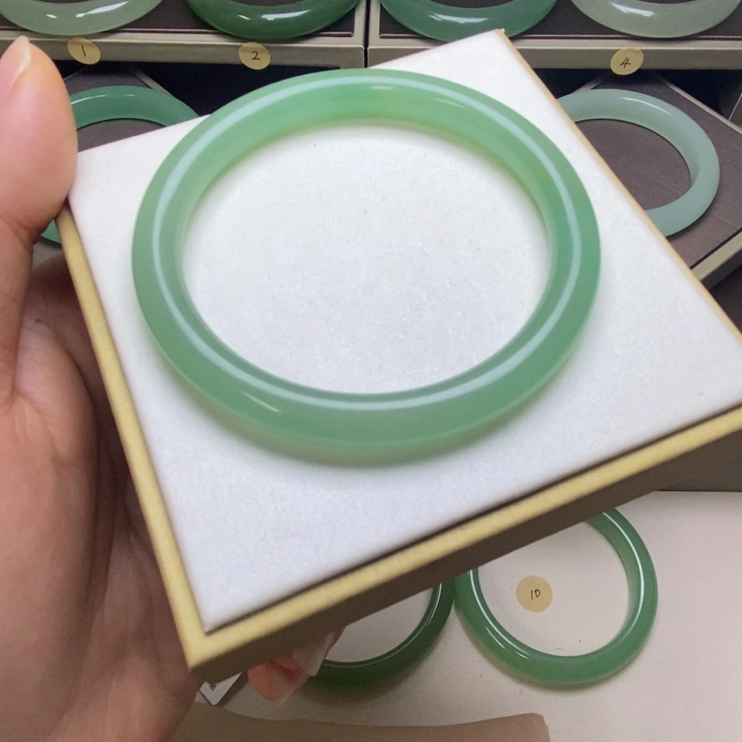 曙***光东陵石未镶嵌手镯