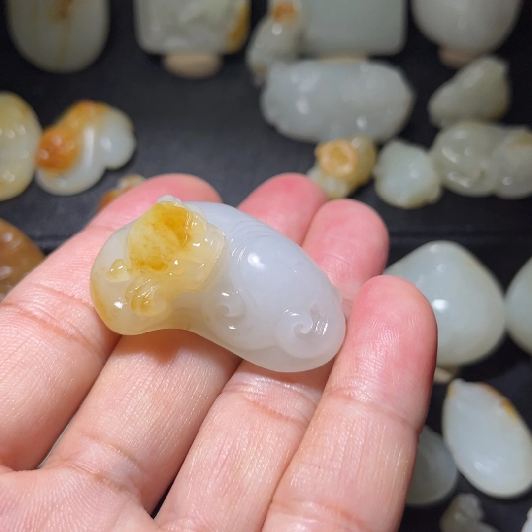 和田玉颈饰未镶嵌玮