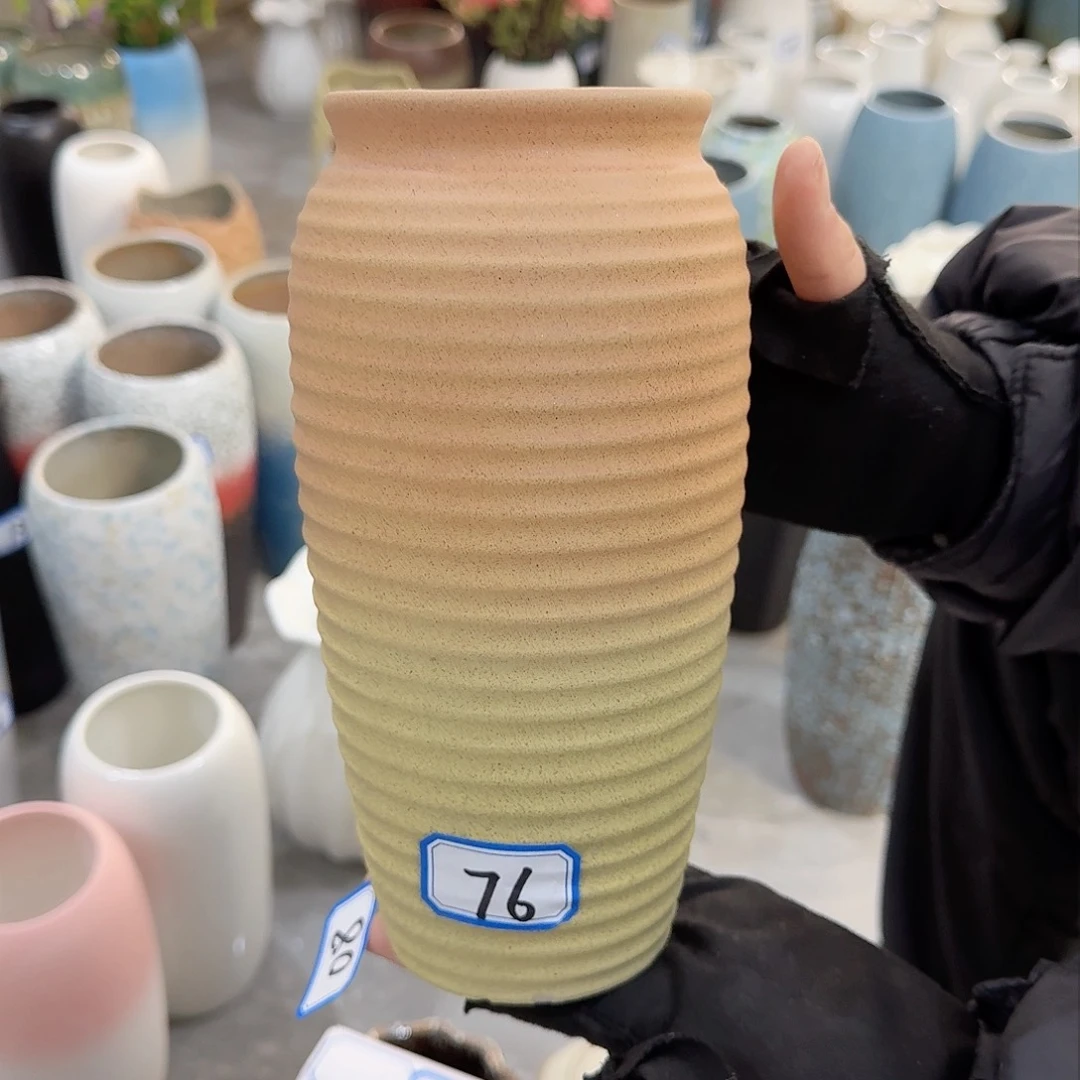 瓶76号复古陶瓷高21厘米瑕疵一个