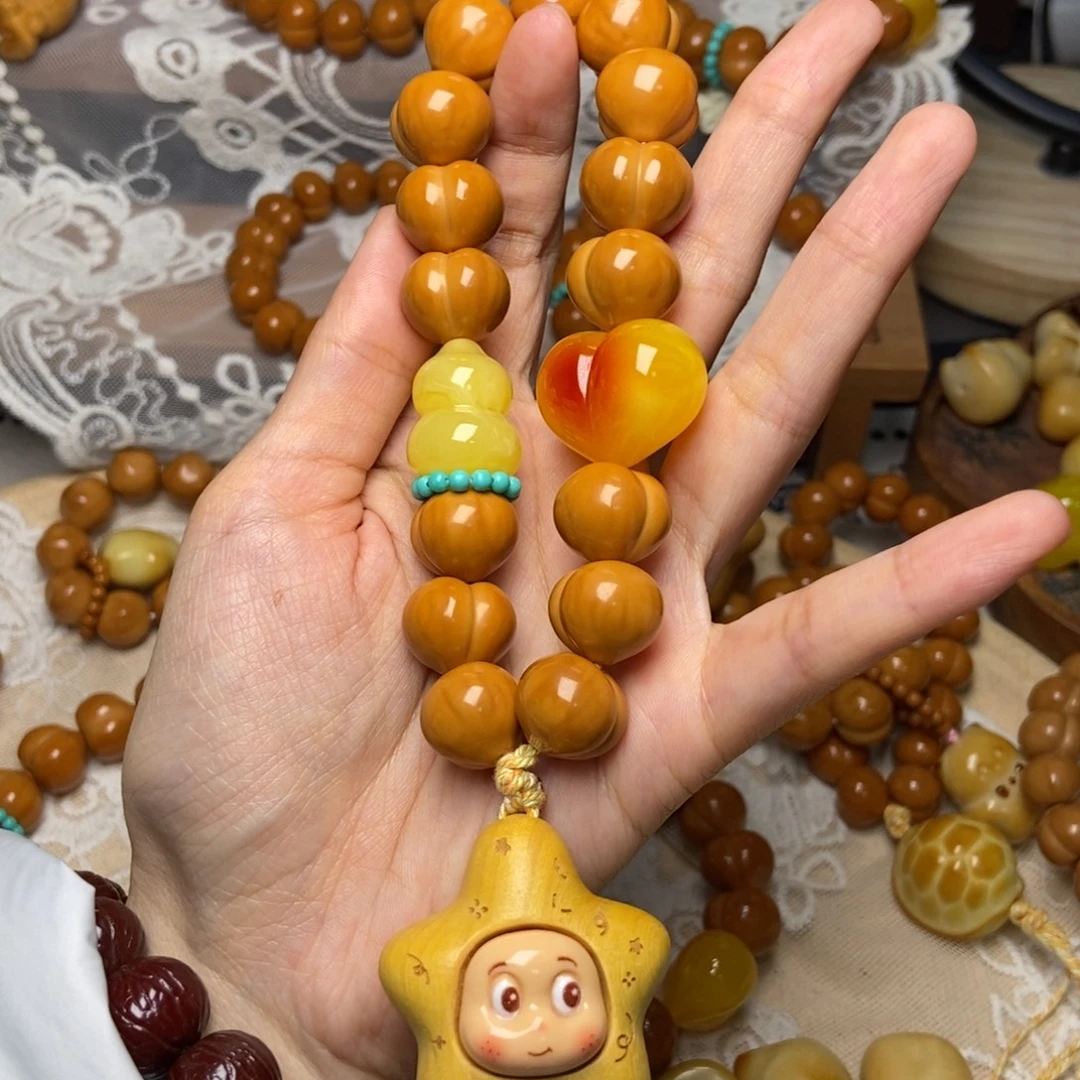 吊坠猴头核桃高定屁桃卡15