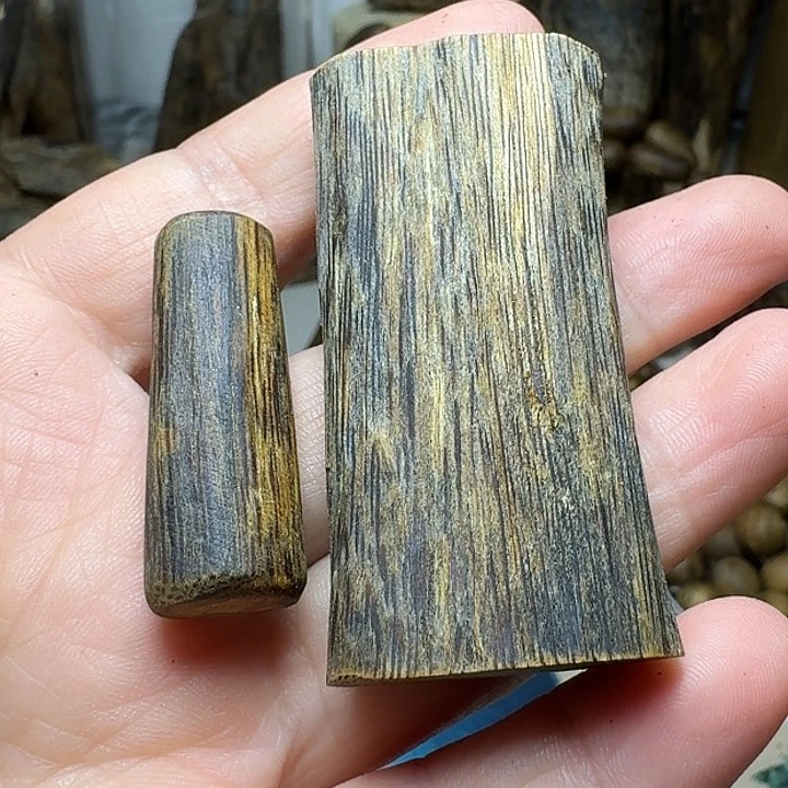 香榧木5***9奇楠牌子两个