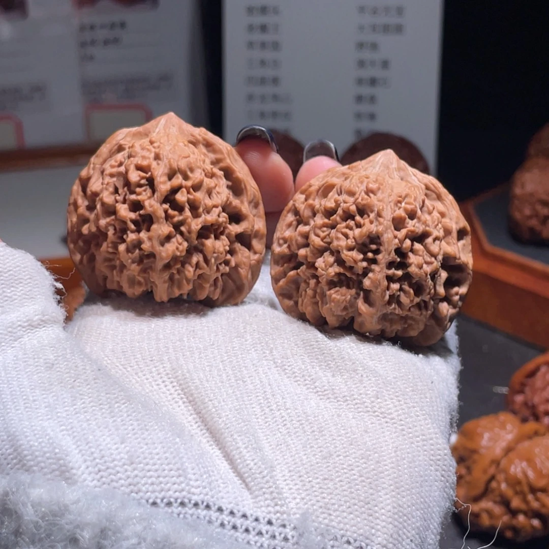 趙***圲文玩核桃吊坠42.38满天星3019