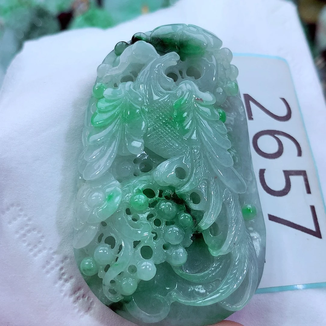 吊坠(不含链)未镶嵌翡翠