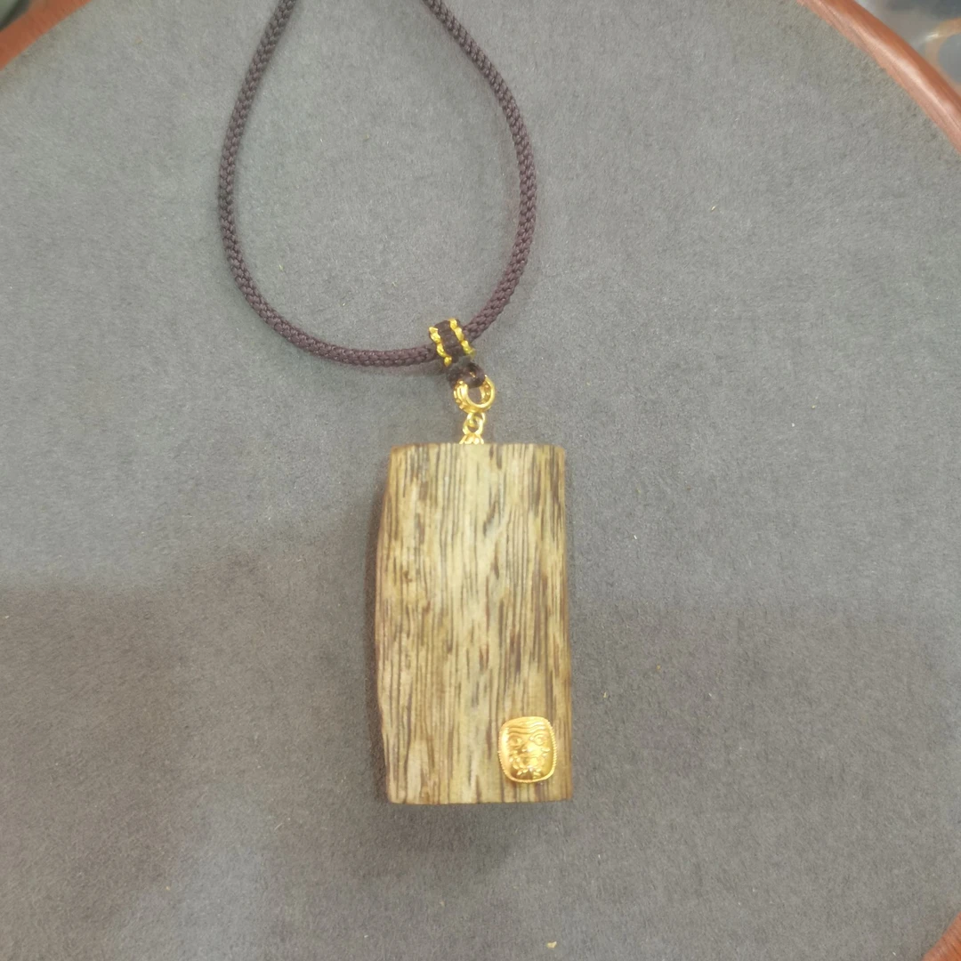 PXJGZ152017706152绿棋方牌嵌银镀金47*18-25沉香多样性发一条