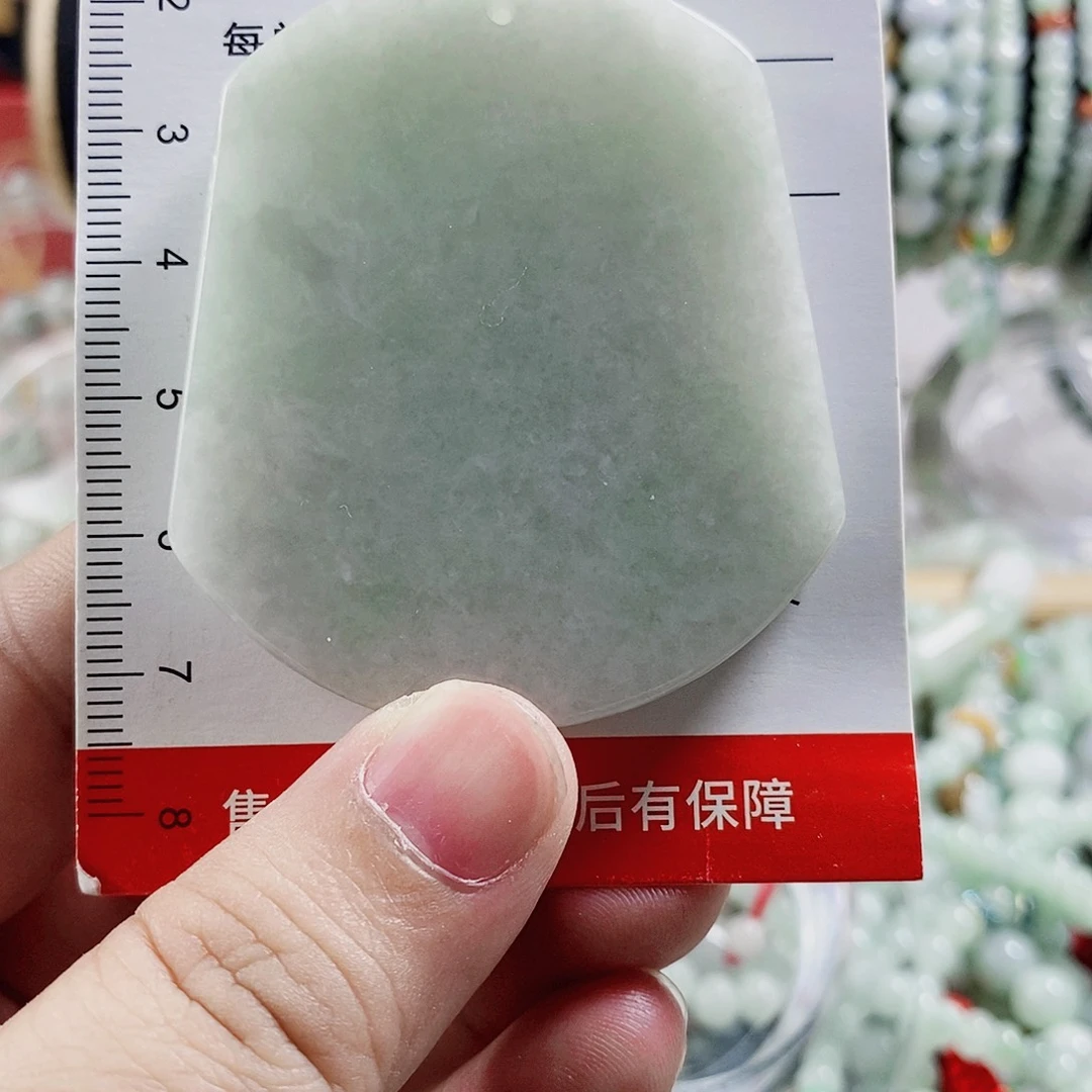 颈饰未镶嵌翡翠1