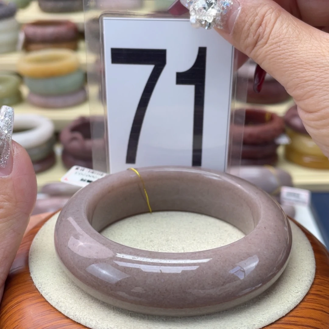 【闪购商品】石英质玉手镯未镶嵌