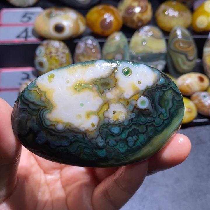 玛瑙/玉髓未镶嵌珠宝半成品127