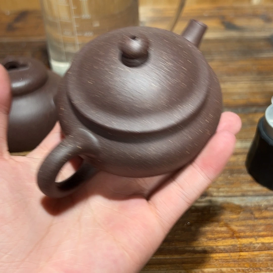 茶壶紫砂紫砂的味道很