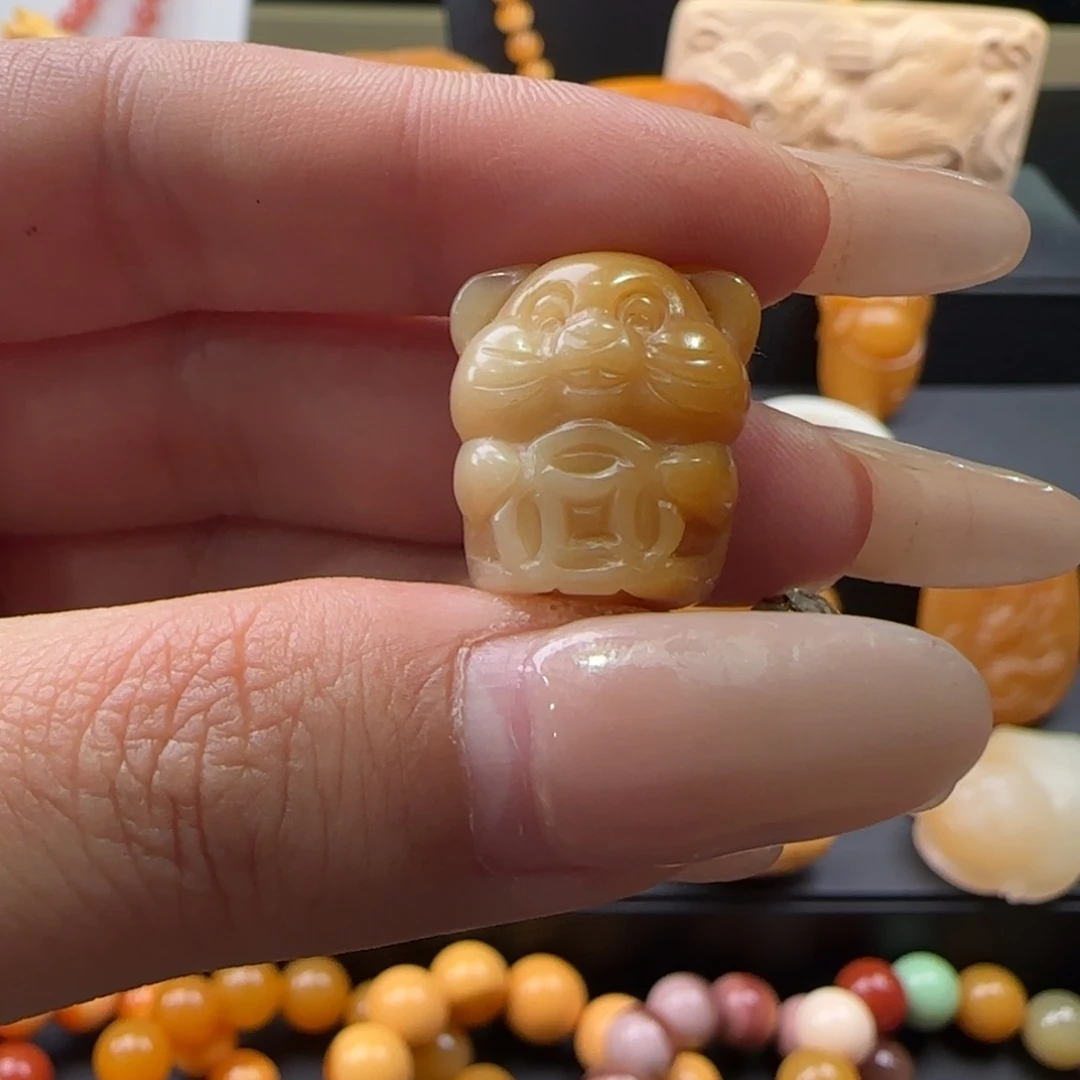 石英质玉未镶嵌配饰