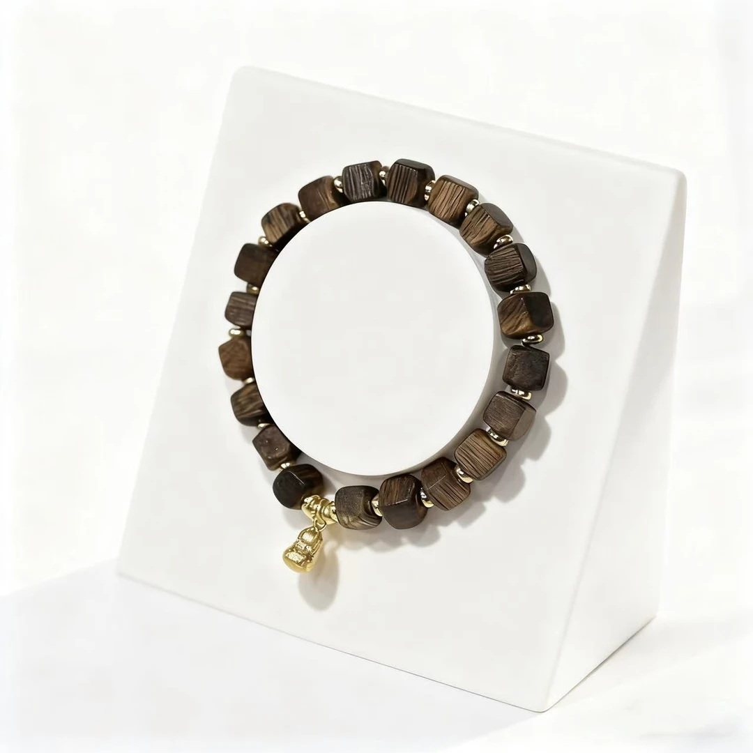 沉香DA 1306-海南莺歌绿奇楠方糖沉香单圈手串（多样性发其一）