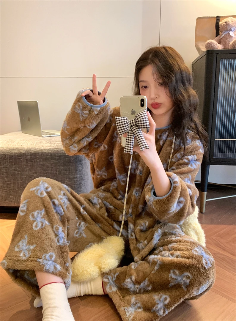 韩系甜美可爱撞色蝴蝶结珊瑚绒睡衣女冬季新款加厚保暖家居服套装