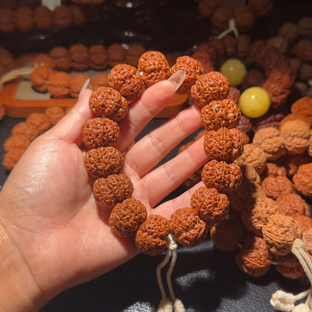 戈***凹吊坠金刚菩提24六瓣
