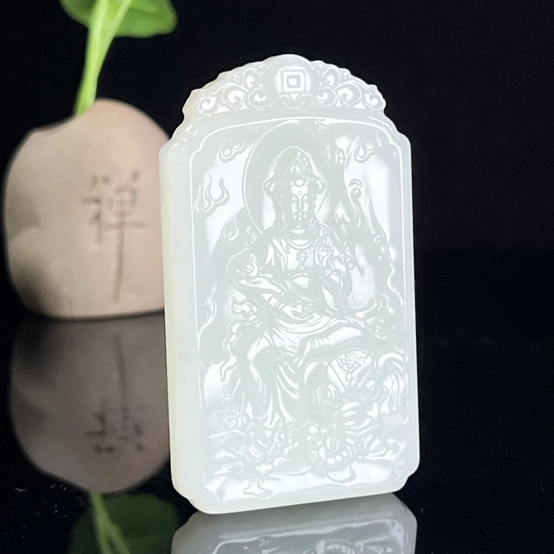 和田玉俄料普贤菩萨玉牌挂件时尚精雕男女通款吊坠（颜色略有偏差）