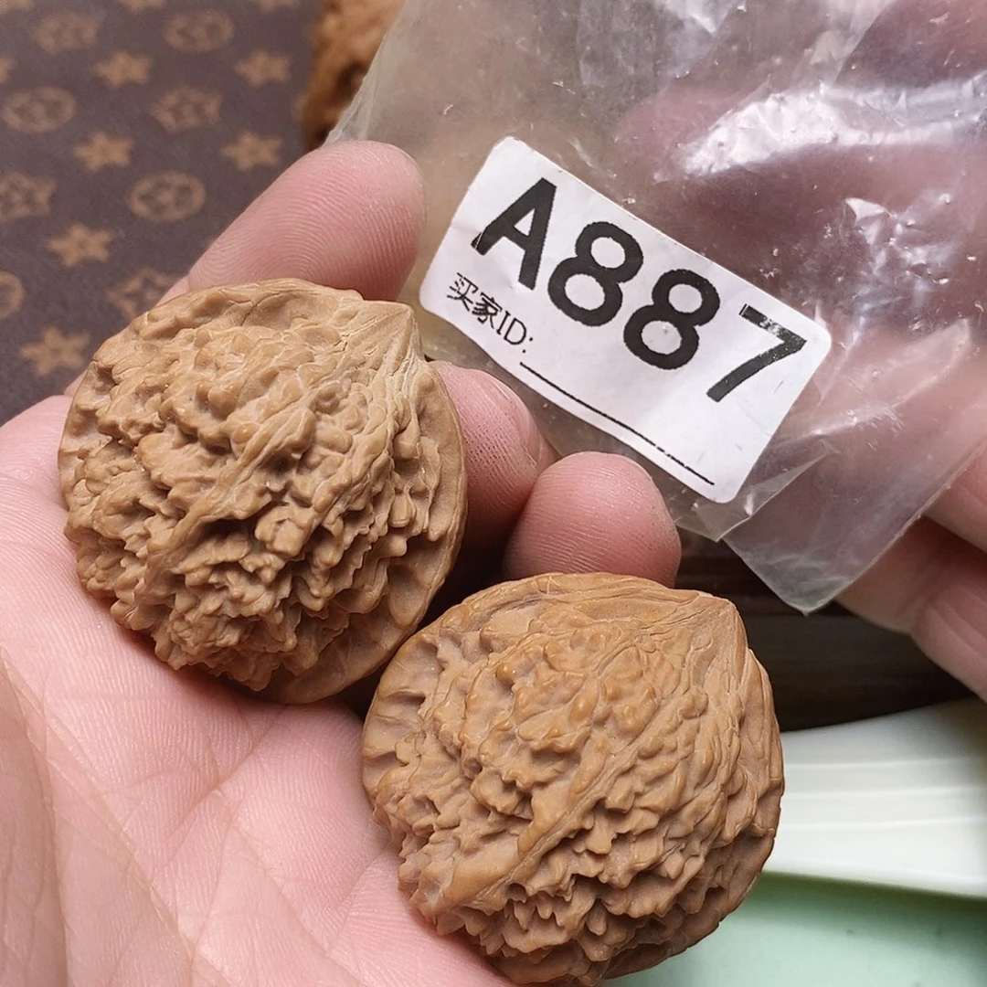 文玩核桃把件满天星。