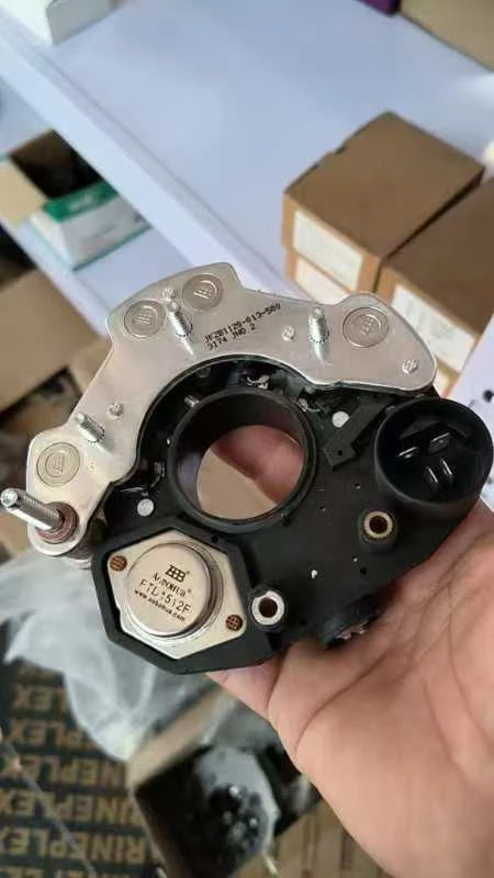 五十铃宝典4JB1 493庆铃长城皮卡福田皮卡2.8T发电机调节器