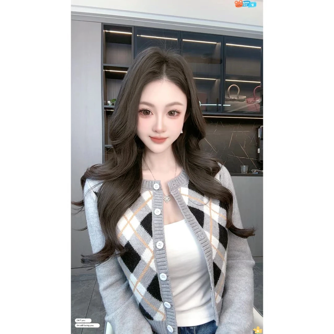 曼曼【秋日私语】学院风菱格纹圆领长袖毛衣针织外套25917#